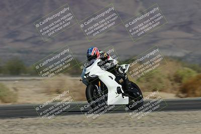 media/Oct-30-2025-Racers Edge (Thu) [[dabbdaf680]]/2-A Group/Session 2 Turn 14 Exit/